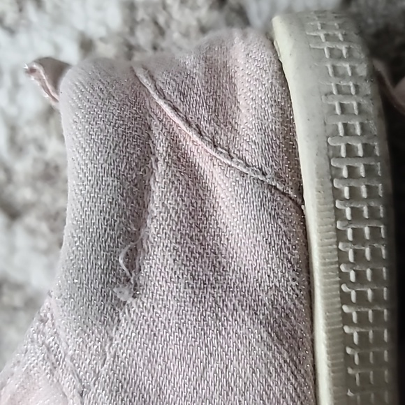 10 for $25 -Joe Fresh Toddler Girls Size 6 Pink Double Velcro Strap Running Shoe - Picture 11 of 13